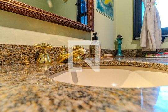 Lavabo de apartamento à venda com 3 quartos, 220m² em Higienópolis, São Paulo