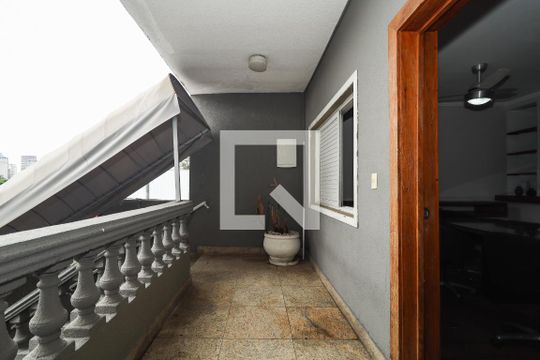 Área externa de casa para alugar com 3 quartos, 190m² em Morumbi, São Paulo