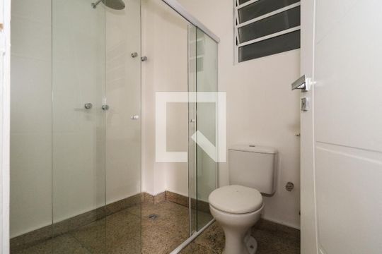 Banheiro da Suíte 1 de casa para alugar com 3 quartos, 190m² em Morumbi, São Paulo