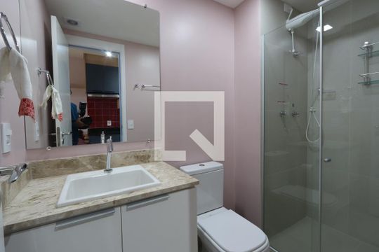 Banheiro de kitnet/studio para alugar com 1 quarto, 25m² em Vila Mariana, São Paulo