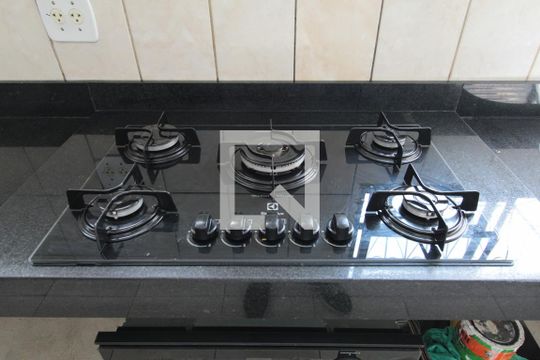 Cozinha e Área de Serviço de apartamento à venda com 2 quartos, 65m² em Jardim Guanabara, Belo Horizonte