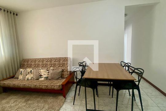 Sala de apartamento para alugar com 2 quartos, 72m² em Havaí, Belo Horizonte