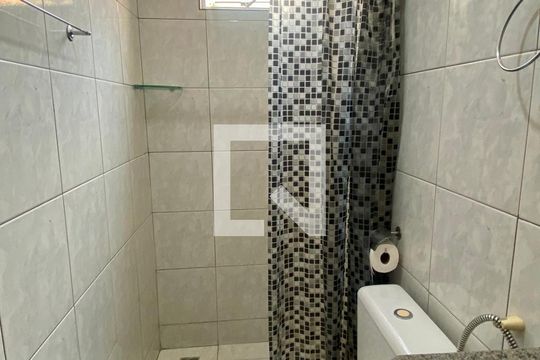 Banheiro Social de apartamento para alugar com 2 quartos, 72m² em Havaí, Belo Horizonte