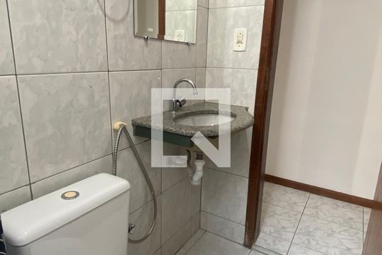 Banheiro Social de apartamento para alugar com 2 quartos, 72m² em Havaí, Belo Horizonte