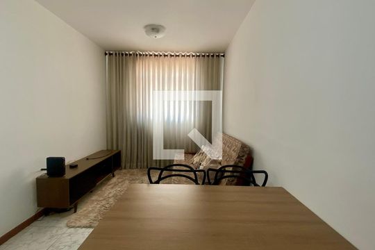 Sala de apartamento para alugar com 2 quartos, 72m² em Havaí, Belo Horizonte