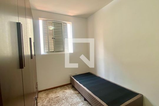 Quarto 2 de apartamento para alugar com 2 quartos, 72m² em Havaí, Belo Horizonte