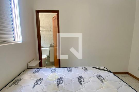 Quarto Suíte de apartamento para alugar com 2 quartos, 72m² em Havaí, Belo Horizonte
