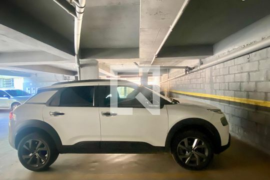 Garagem de apartamento para alugar com 2 quartos, 72m² em Havaí, Belo Horizonte