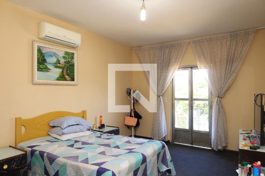 Quarto 1 (Suíte) de casa à venda com 3 quartos, 350m² em Cidade Líder, São Paulo