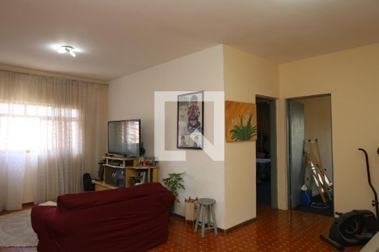 Sala de casa à venda com 3 quartos, 350m² em Cidade Líder, São Paulo