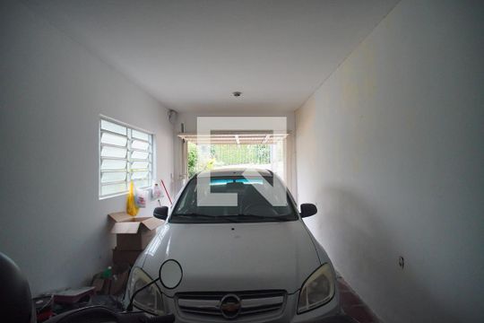 Garagem de casa à venda com 3 quartos, 381m² em Ouro Branco, Novo Hamburgo
