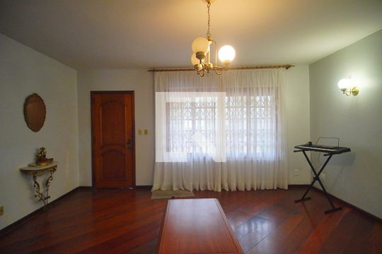 Sala 2 de casa à venda com 3 quartos, 381m² em Ouro Branco, Novo Hamburgo