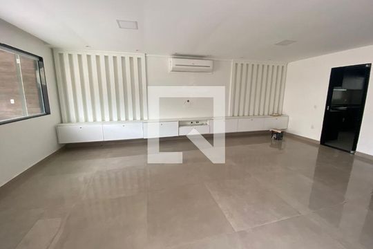 Sala de casa de condomínio à venda com 6 quartos, 200m² em Vargem Grande, Rio de Janeiro