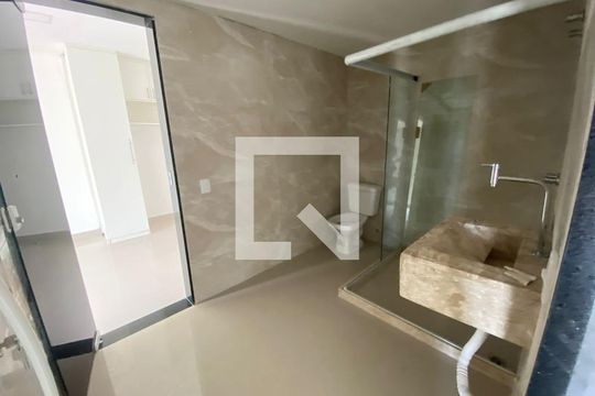 Banheiro de casa de condomínio à venda com 6 quartos, 200m² em Vargem Grande, Rio de Janeiro