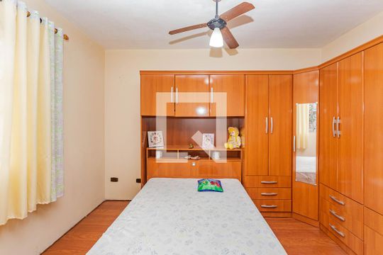 Quarto 1 de casa para alugar com 3 quartos, 200m² em Jardim Vergueiro (sacomã), São Paulo