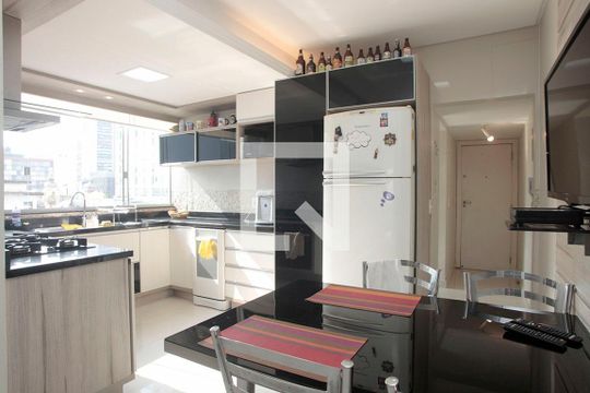 Cozinha de apartamento à venda com 3 quartos, 157m² em Centro Histórico, Porto Alegre