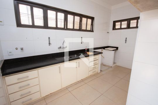 Cozinha de casa para alugar com 5 quartos, 398m² em Jardim Sumare, Ribeirão Preto
