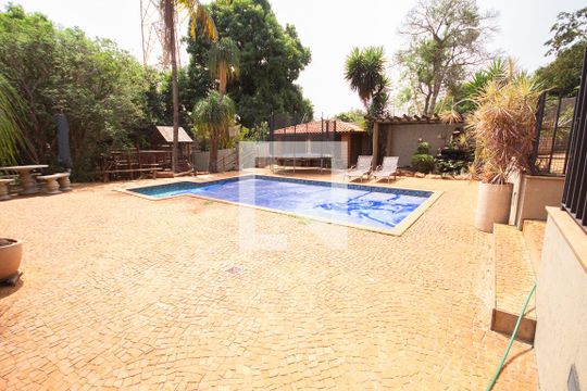 Piscina de casa para alugar com 5 quartos, 450m² em Republica, Ribeirão Preto