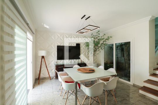 Cozinha e Sala de Jantar de casa à venda com 4 quartos, 350m² em Jardim Franca, São Paulo