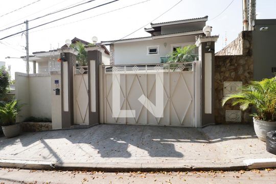 Fachada de casa à venda com 4 quartos, 350m² em Jardim Franca, São Paulo
