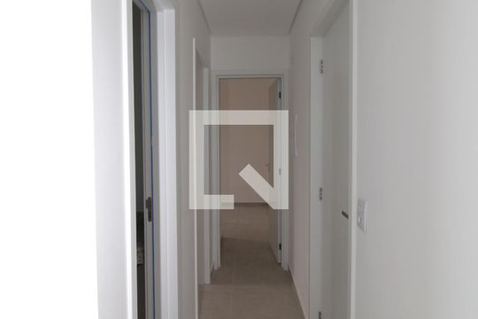 Corredor - Quartos de apartamento para alugar com 2 quartos, 47m² em Vila Medeiros, São Paulo