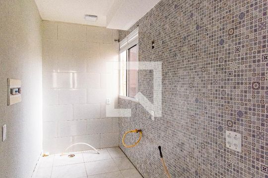 Cozinha de apartamento à venda com 1 quarto, 44m² em Rio Branco, Canoas