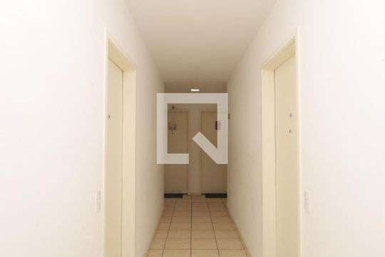 Área comum - Saguão do andar de apartamento para alugar com 2 quartos, 45m² em Vila Nova Curuçá, São Paulo
