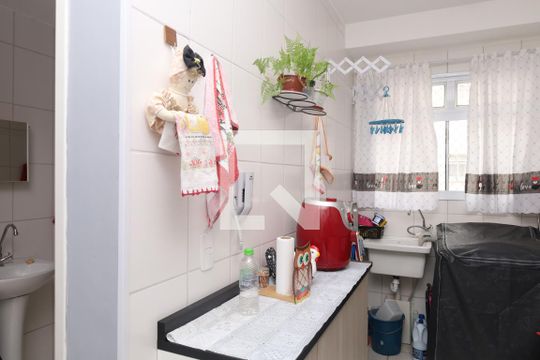 Cozinha de apartamento para alugar com 2 quartos, 45m² em Vila Nova Curuçá, São Paulo