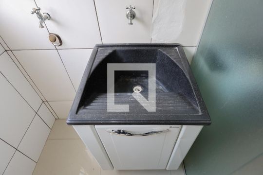Área de serviço de apartamento para alugar com 3 quartos, 67m² em Vila Nova Cachoeirinha, São Paulo