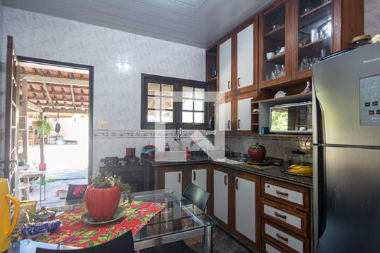 Cozinha de casa à venda com 5 quartos, 300m² em Itaipu, Niterói