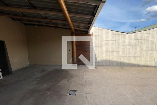 Garagem de casa à venda com 3 quartos, 138m² em Liberdade, Novo Hamburgo