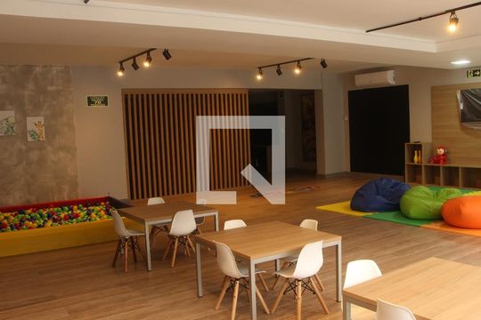 Apartamento à venda com 2 quartos, 77m² em Cristo Redentor, Porto Alegre