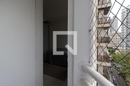 sacada na suíte_3 de apartamento à venda com 1 quarto, 46m² em Aclimação, São Paulo