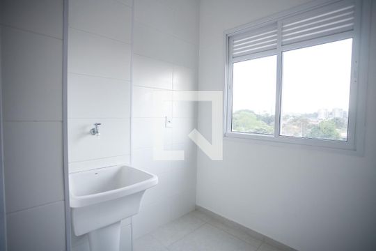 Área de Serviço de apartamento para alugar com 2 quartos, 68m² em Esplanada Independência, Taubaté