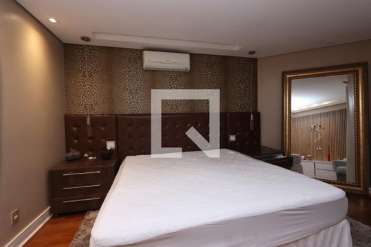 Suíte 1 de casa à venda com 5 quartos, 325m² em Sítio da Figueira, São Paulo