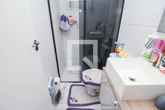 Banheiro de apartamento à venda com 1 quarto, 36m² em Jardim Santa Teresinha, São Paulo