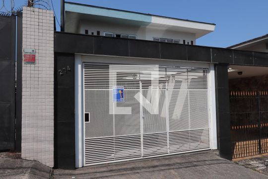 Fachada de casa à venda com 3 quartos, 250m² em Vila Zelina, São Paulo