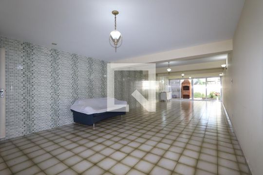 Área comum de casa à venda com 3 quartos, 250m² em Vila Zelina, São Paulo