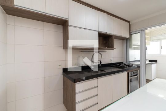 Cozinha de apartamento para alugar com 2 quartos, 63m² em Parada Inglesa, São Paulo