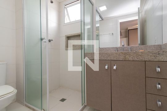 Banheiro da Suíte de apartamento para alugar com 2 quartos, 63m² em Parada Inglesa, São Paulo