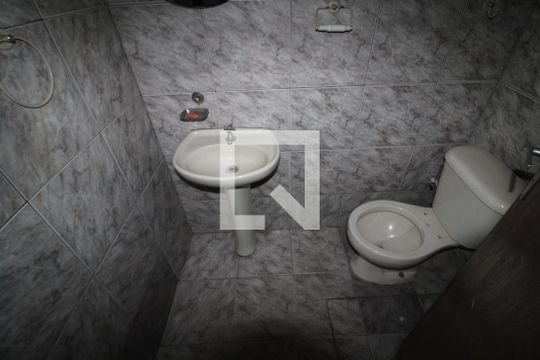 Banheiro 1 de casa para alugar com 2 quartos, 80m² em Limão, São Paulo