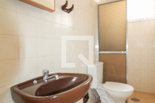 Banheiro de apartamento à venda com 1 quarto, 55m² em Vila Itapura, Campinas