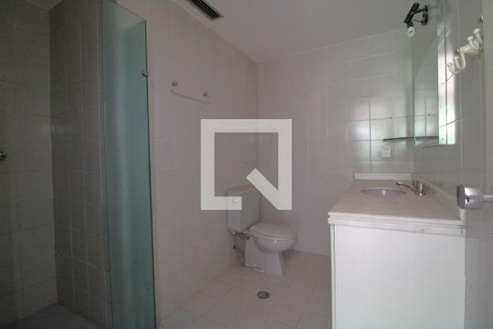 Banheiro da suíte de apartamento para alugar com 3 quartos, 115m² em Jardim Marajoara, São Paulo