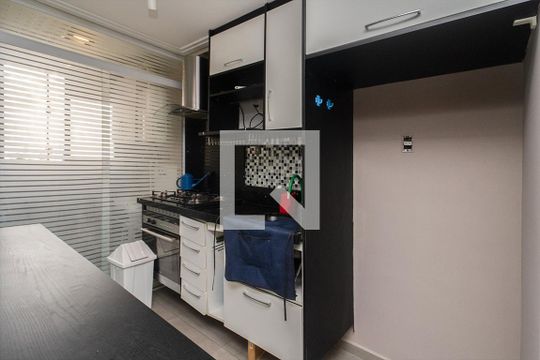 cozinha de apartamento para alugar com 3 quartos, 70m² em Vila das Merces, São Paulo