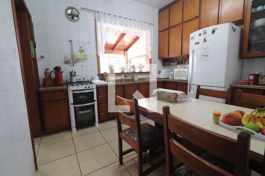 Cozinha  de casa à venda com 3 quartos, 360m² em São Jorge, Novo Hamburgo