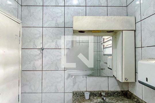 Banheiro de casa para alugar com 1 quarto, 34m² em Vila Oratório, São Paulo