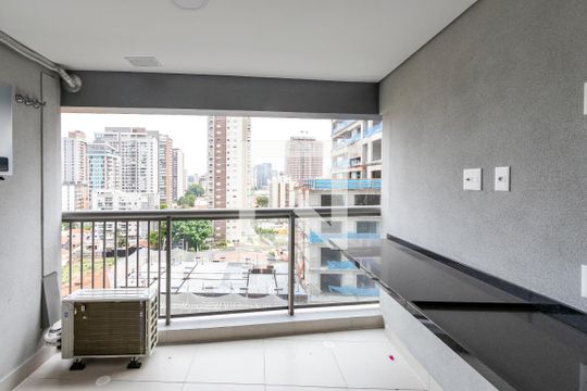 Varanda de kitnet/studio para alugar com 1 quarto, 31m² em Santo Amaro, São Paulo