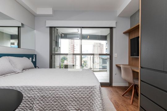 Studio de kitnet/studio para alugar com 1 quarto, 31m² em Santo Amaro, São Paulo