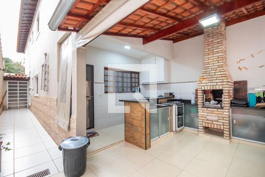 Churrasqueira de casa à venda com 3 quartos, 152m² em Jardim D’abril, Osasco