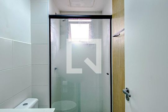 Banheiro de apartamento para alugar com 2 quartos, 44m² em Belenzinho, São Paulo
